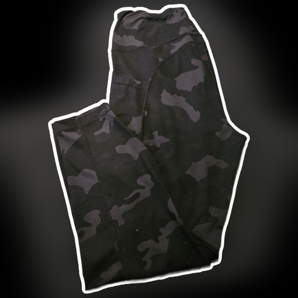 Black Camouflage Leggings - Picture 1 of 2